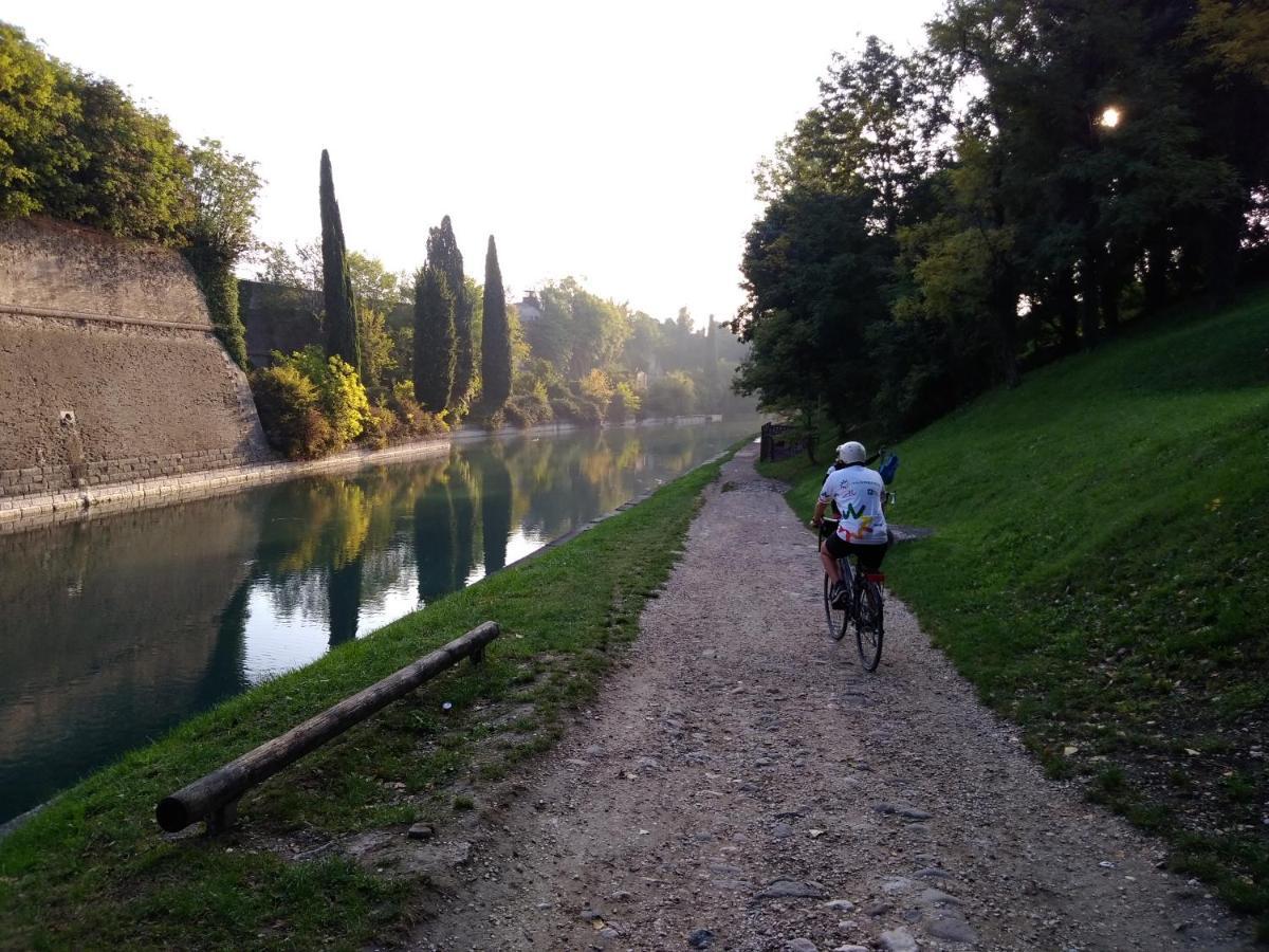 Casa Vacanza & Suite Joy Peschiera del Garda Bagian luar foto