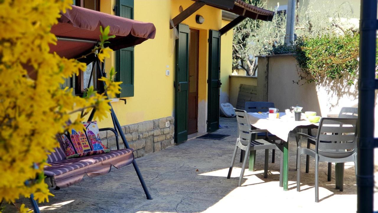 Casa Vacanza & Suite Joy Peschiera del Garda Bagian luar foto